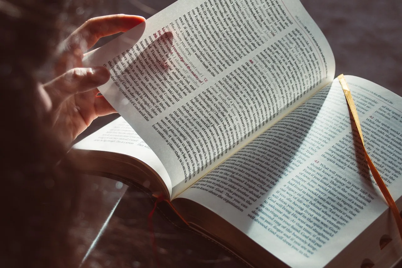 الفرق بين الاستقراء والاستنباط